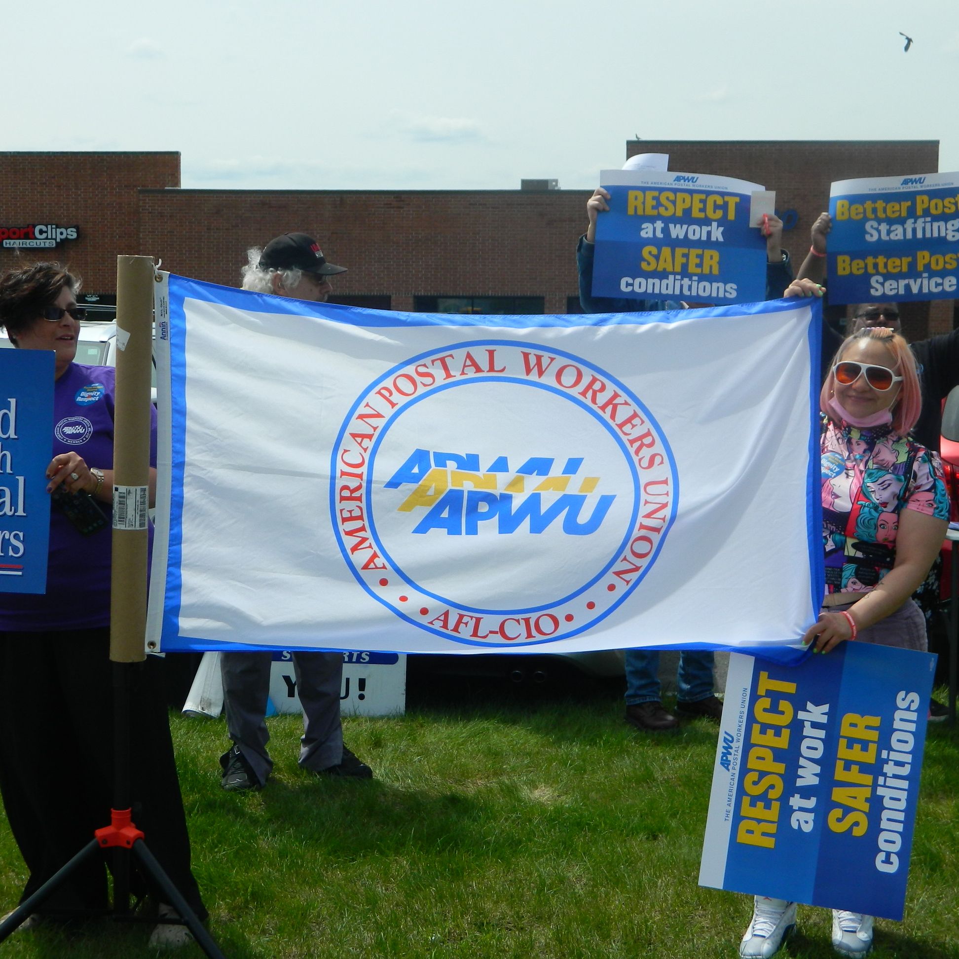 Postal Workers Rally Against Toxic Work Environments (04/28/2023 ...